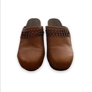 Vintage 90s Leather Clogs